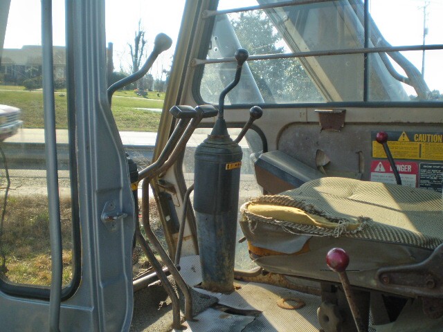 excavatorjd704.jpg