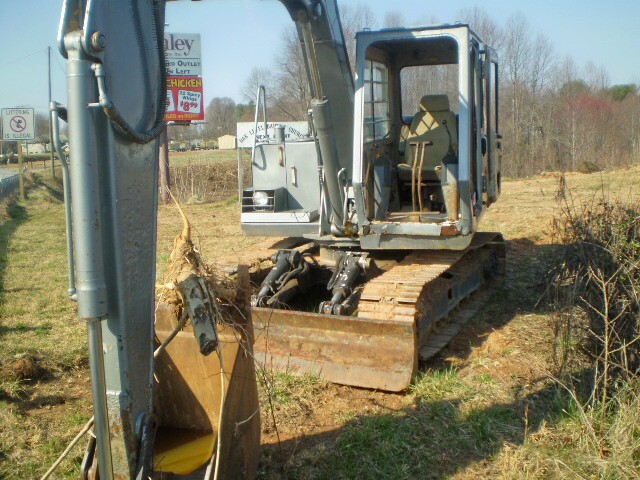 excavatorjd705.jpg